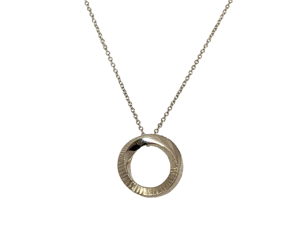 
                
                    Load image into Gallery viewer, Chunky Twisted Circle Pendant
                
            